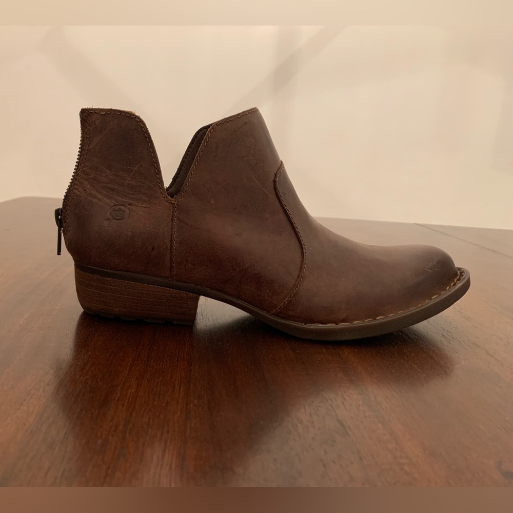 NWT Born Kerri boots